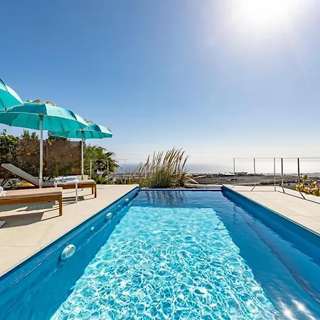 Infinity: Panoramic Sea Views & Private Heated Pool