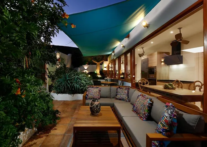 Infinity: Panoramic Sea Views & Private Heated Pool Villa *